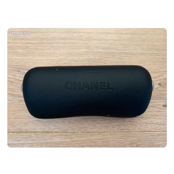 ONLY the case Authentic Chanel Glasses Case - Picture 4 of 7